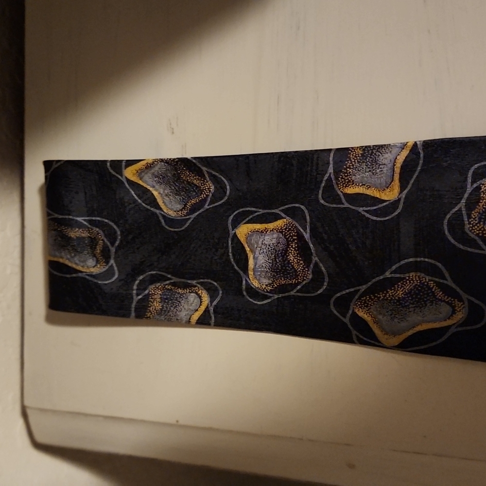 Bachrach Tie